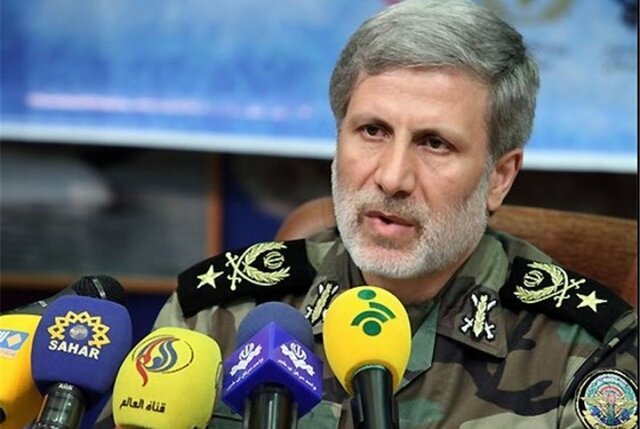 وزیر دفاع: با قدرت، حق ملت ایران را از دشمن خواهیم گرفت