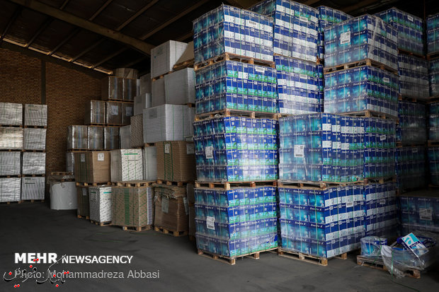 کالاهای کشف شده در قم قبل از صدور رأی در بازار توزیع میشود کالاهای کشف شده در قم قبل از صدور رأی در بازار توزیع میشود