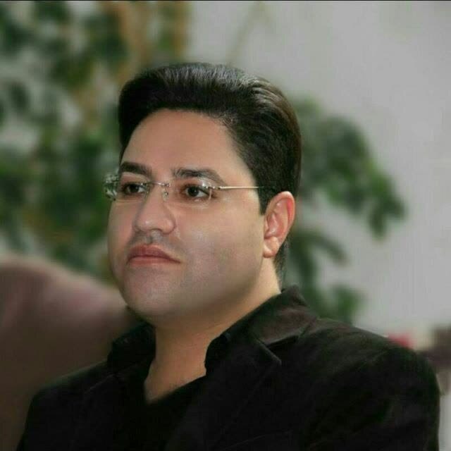 یادداشتی بر نمایش «کاور»، من یک اتفاقام!