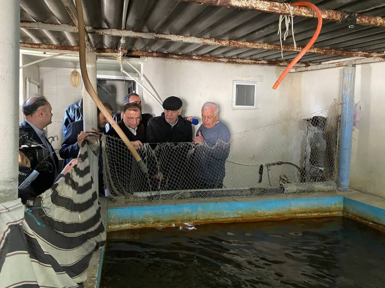 پرورش ماهی در قفس در نوع خود اقتصادی بینظیر است پرورش ماهی در قفس در نوع خود اقتصادی بینظیر است