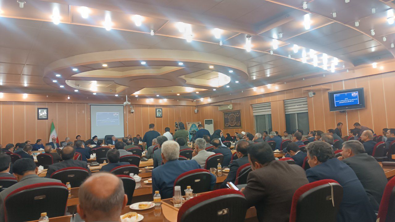 مردم چهار شهرستان کهگیلویه منتظر تصمیم کاربردی و تحول ساز دولت هستند مردم چهار شهرستان کهگیلویه منتظر تصمیم کاربردی و تحول ساز دولت هستند