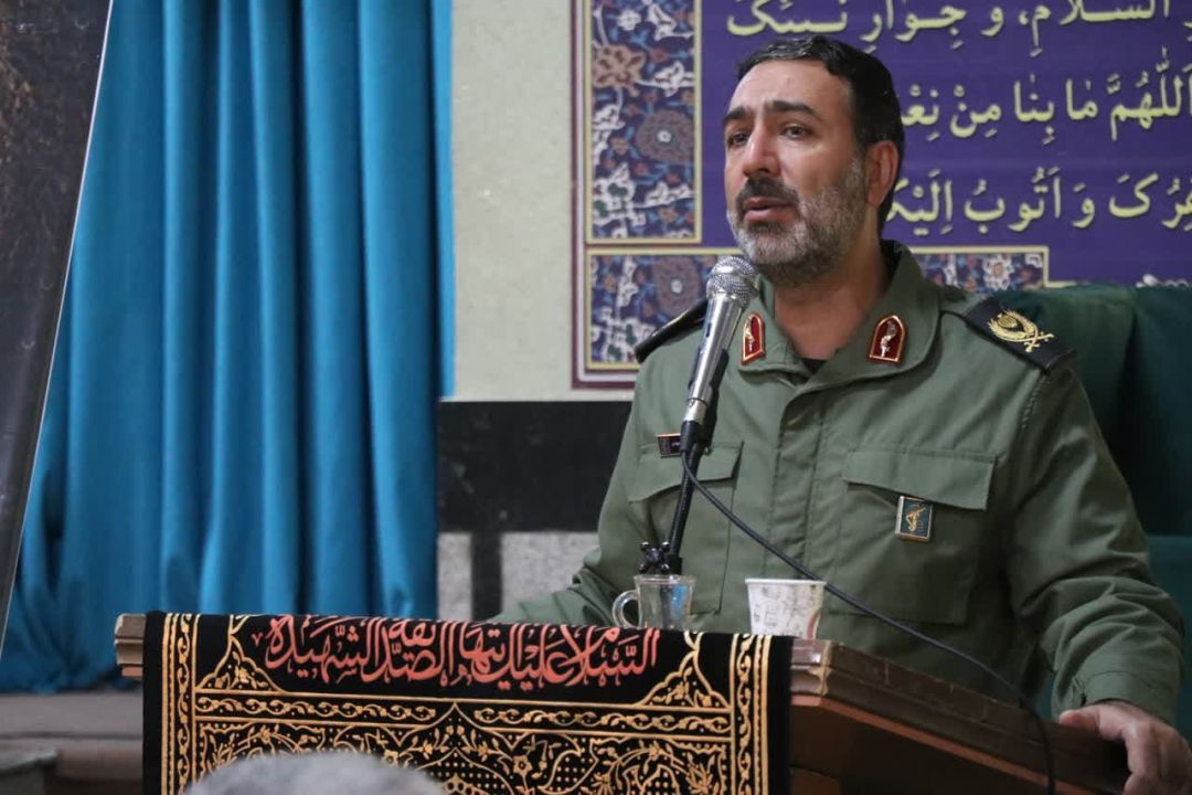 حضرت امام از مفاخر استان مرکزی و الگویی جهانی در تحولخواهی و رهبری دینی و سیاسی هستند، حضرت امام از مفاخر استان مرکزی و الگویی جهانی در تحولخواهی و رهبری دینی و سیاسی هستند،