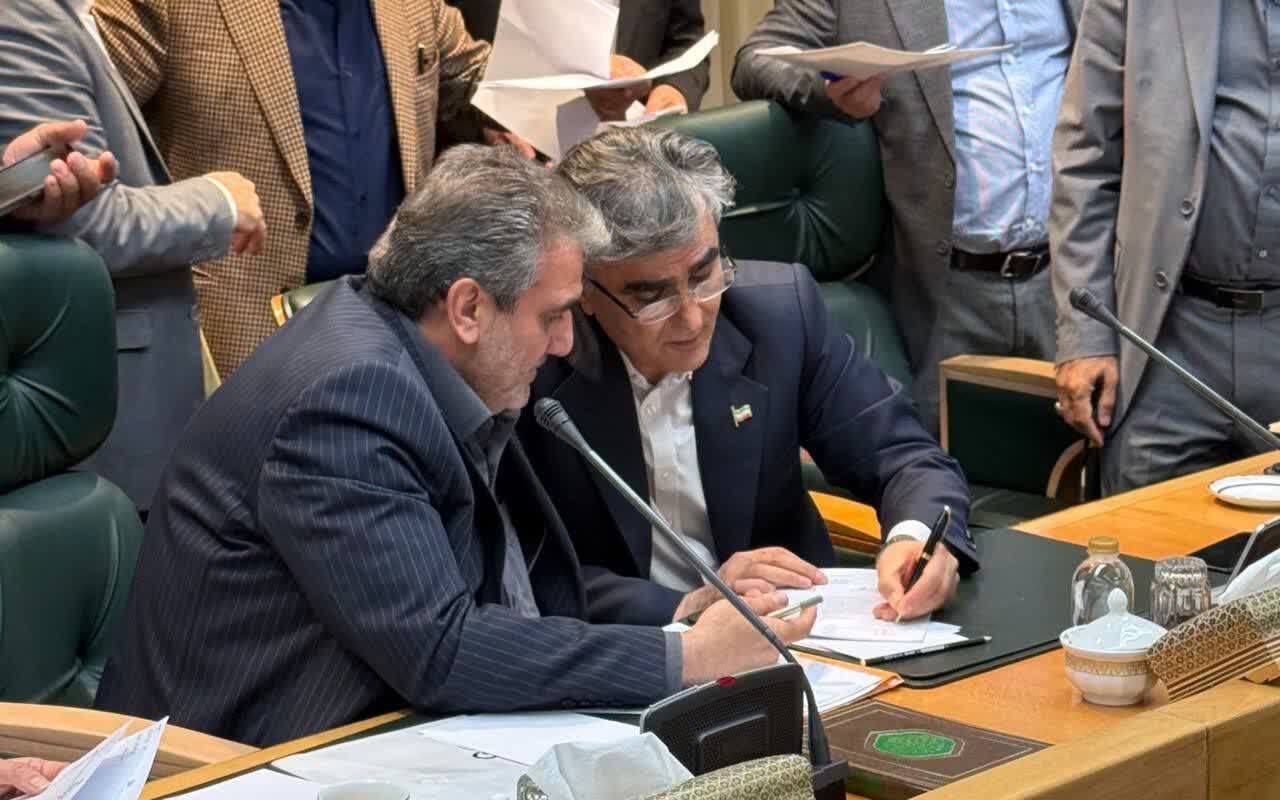 تسریع در تخصیص ارز برای واحدهای تولیدی و صادراتمحور استان تسریع در تخصیص ارز برای واحدهای تولیدی و صادراتمحور استان