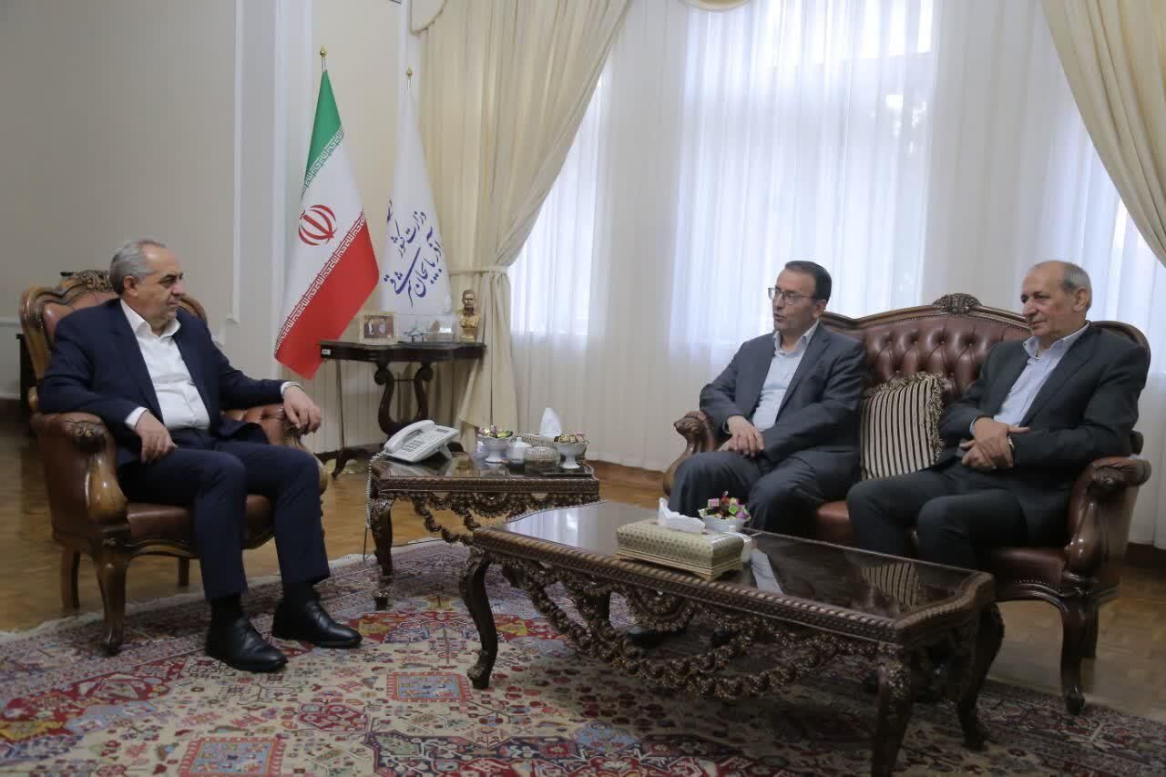 ضرورت واگذاری اختیارات ویژه به استان&zwnj;های مرزی برای واردات نهاده های دامی