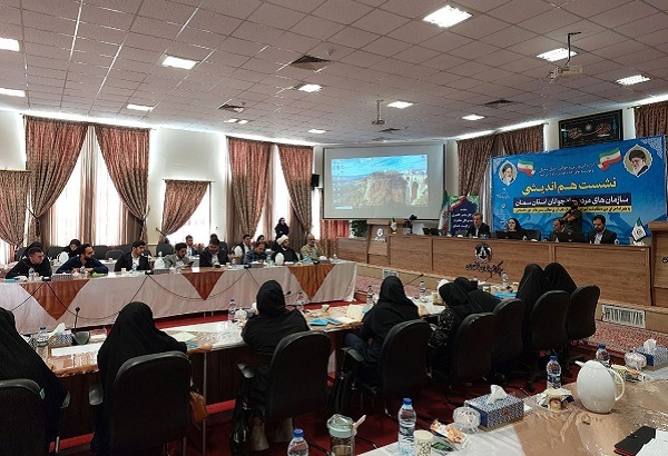 نشست آموزشی و توانمندسازی سمن&zwnj;های جوانان با محوریت افزایش تاب&zwnj;آوری در سمنان برگزار شد