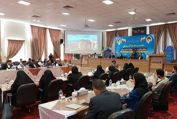 نشست آموزشی و توانمندسازی سمن&zwnj;های جوانان با محوریت افزایش تاب&zwnj;آوری در سمنان برگزار شد