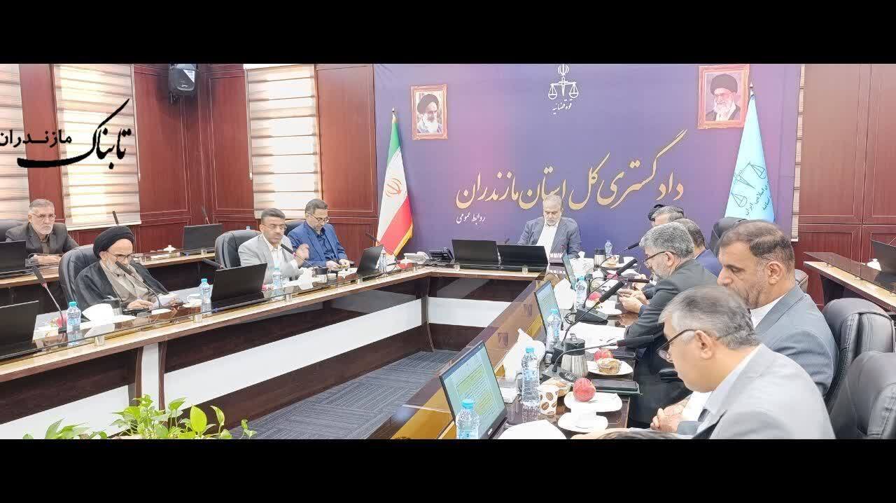 شناسایی و برخورد با ۴۴ هزار واحد صنفی فاقد پروانه در مازندران